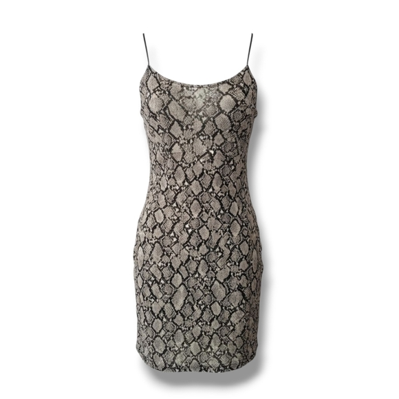 Heart & Hips Dresses & Skirts - Heart & Hips Juniors Gray Snakeskin Print Bodycon Dress - Large
